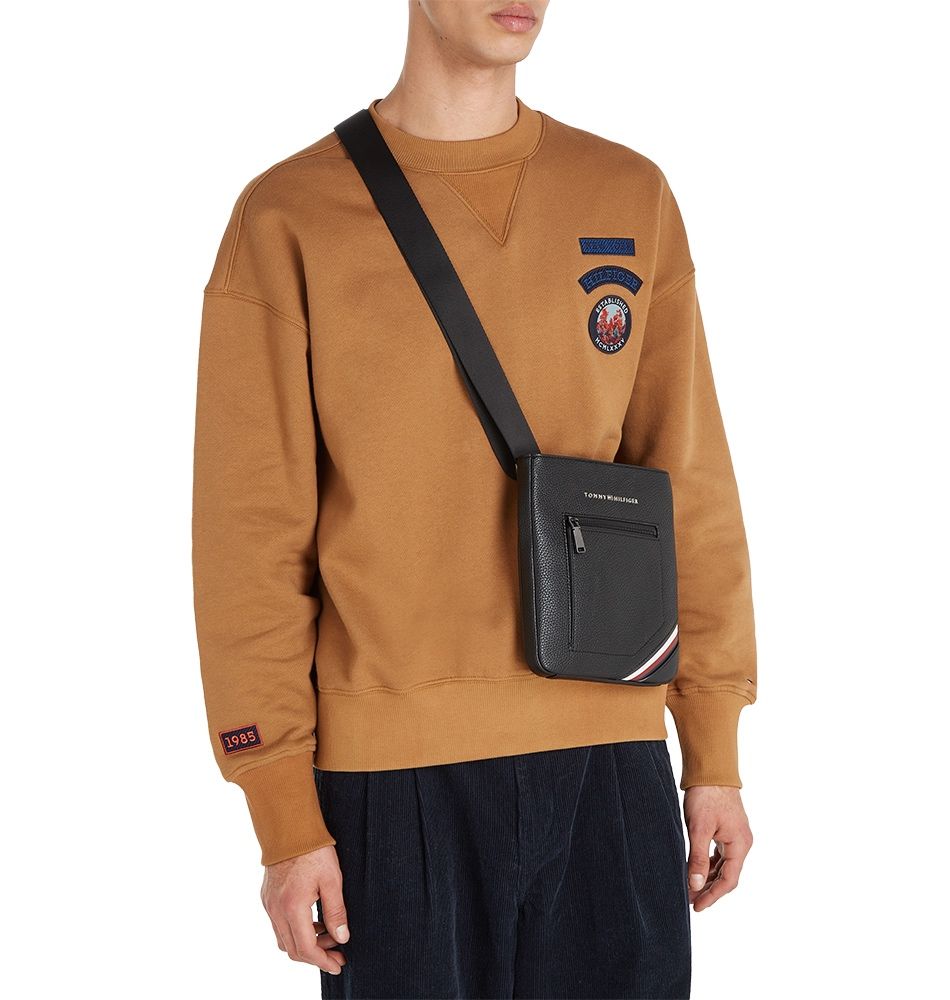 Сумка Tommy Hilfiger TH Central Mini Crossover, оригинал, новая, бирки