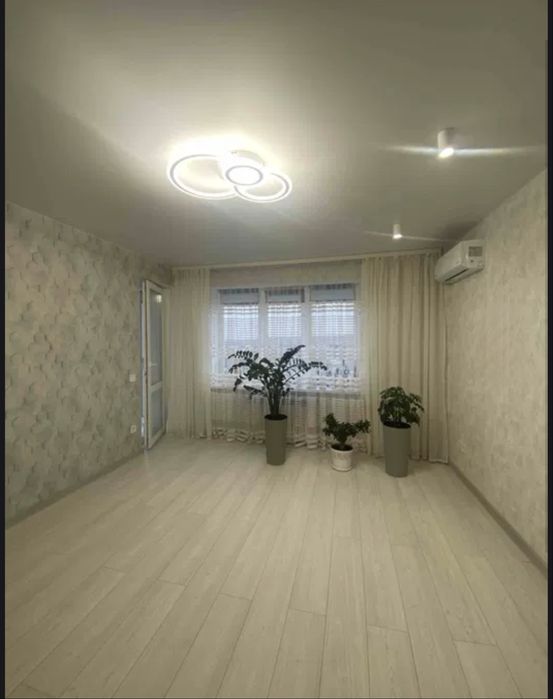 Продам современную 2к квартиру ж/м Левобережный, Караван