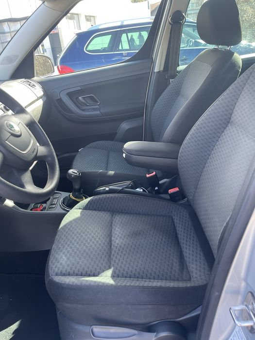 Автомобіль skoda roomster