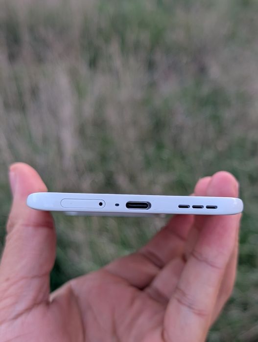 Tecno pova Slim 5g (самый тонкий телефон в мире 2025 8/256gb 144ghz