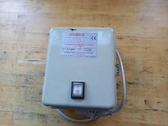 Listwa elektrostatyczna do pochłaniania ładunków ACE A/T 2NB1