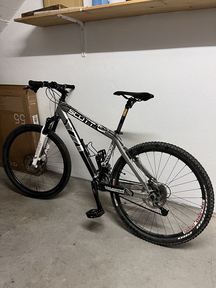 Bicicleta SCOTT.
