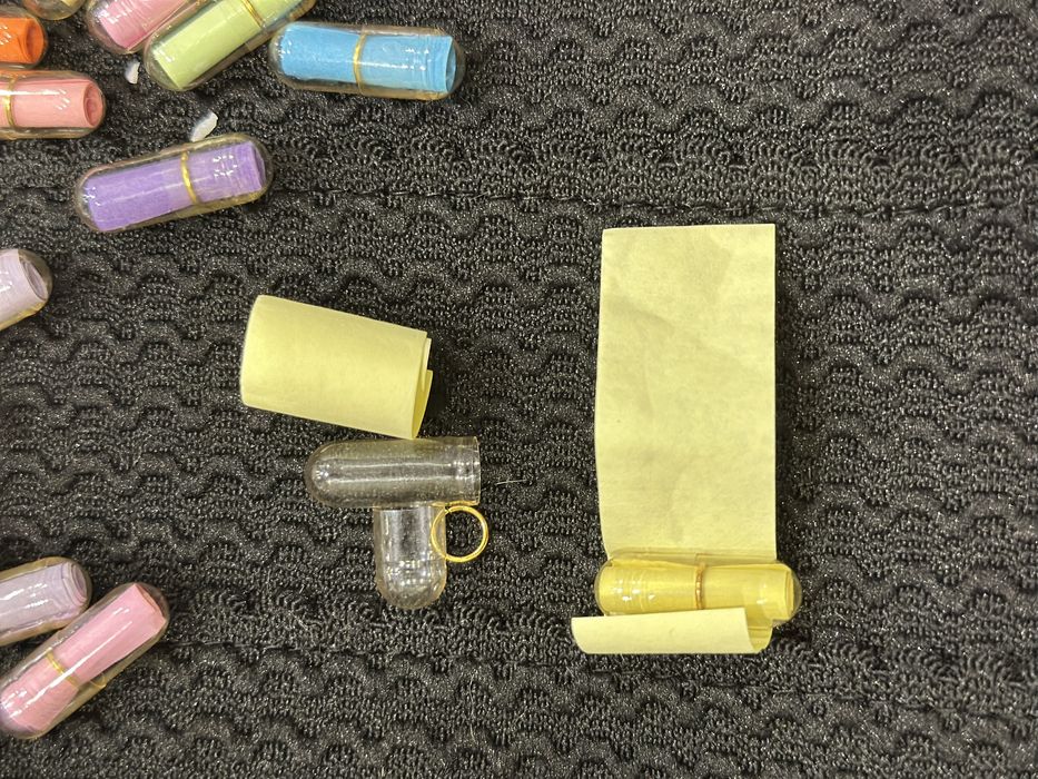 Капсули для побажань або зізнань