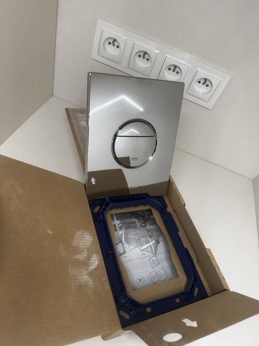 GROHE Nova Cosmopolitan przycisk spłukujący do WC, chrom