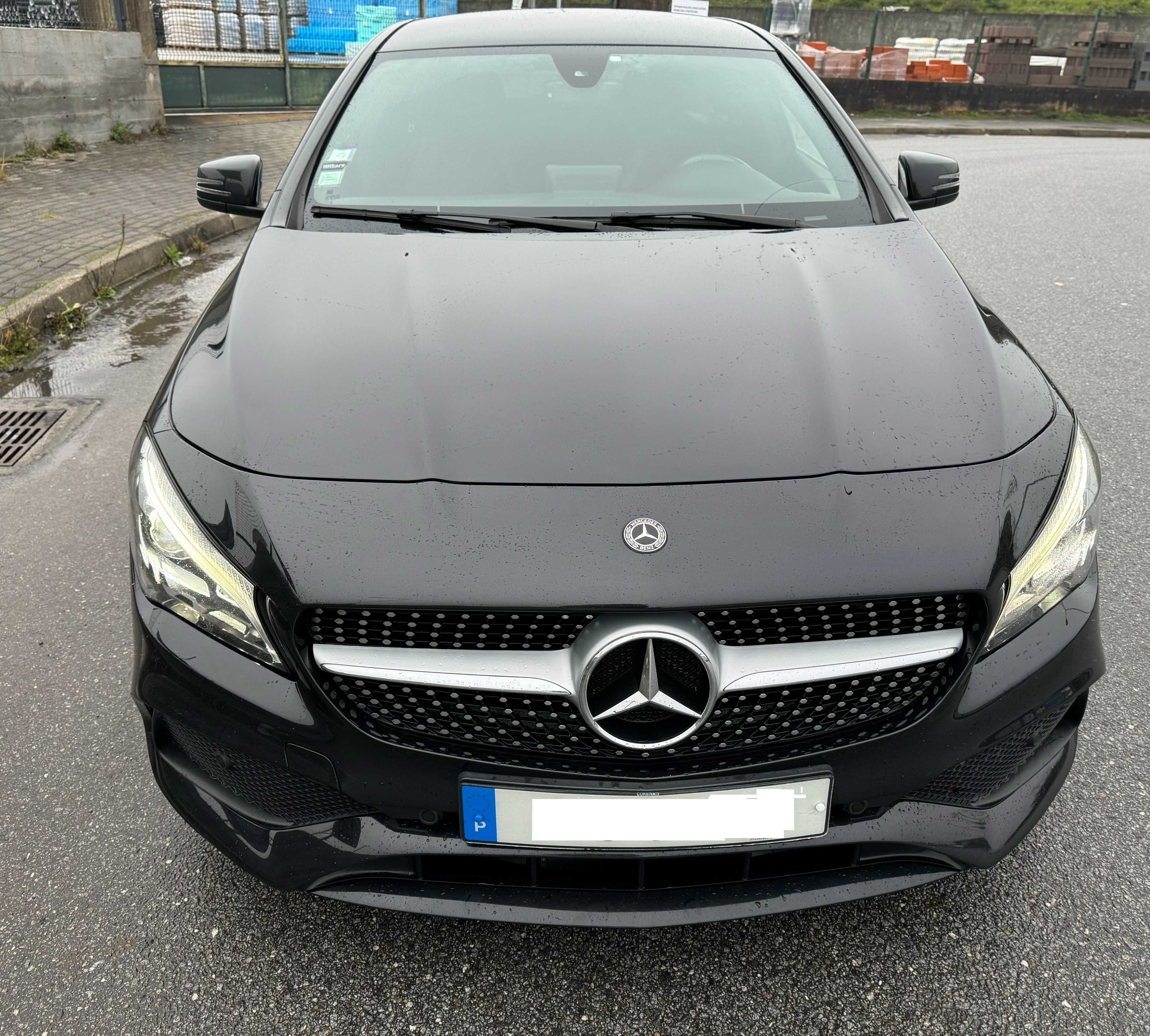 Mercedes Benz
CLA 200 AMG