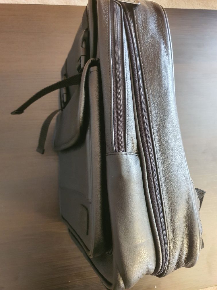 Кожанный рюкзак targus, ноутбук