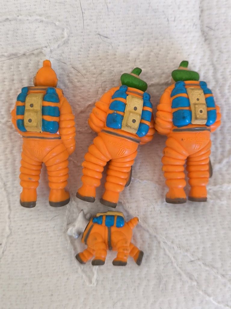 conjunto de 4 figuras antigas inspiradas na banda desenhada Tintim