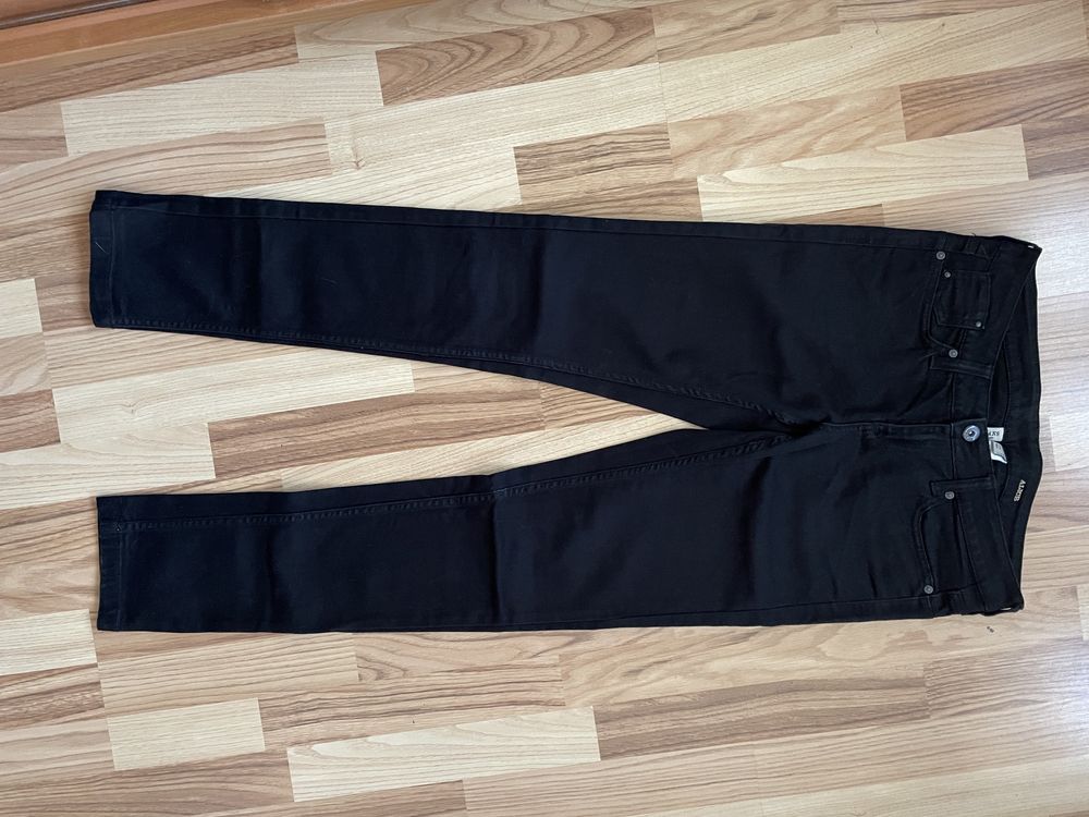 Spodnie rurki czarne dżinsy jeansy Mmango 36