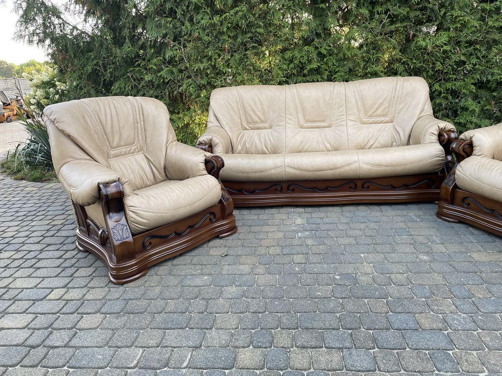 Zestaw wypoczynkowy po renowacji nowa naturalna skóra sofa fotele ława