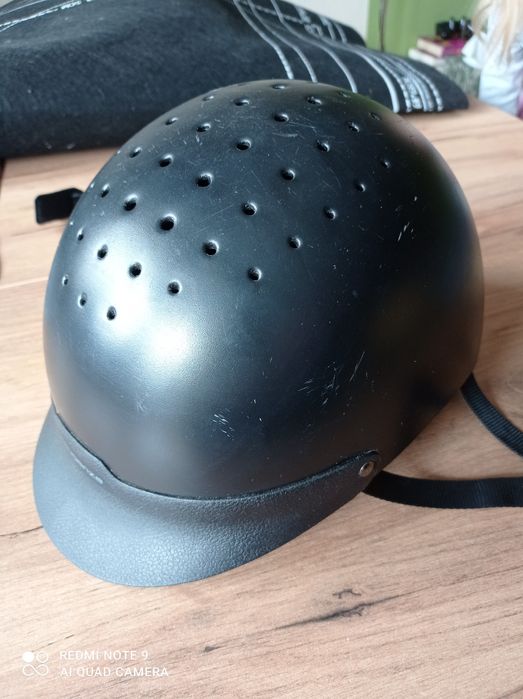 Toczek Fouganza do jazdy konnej