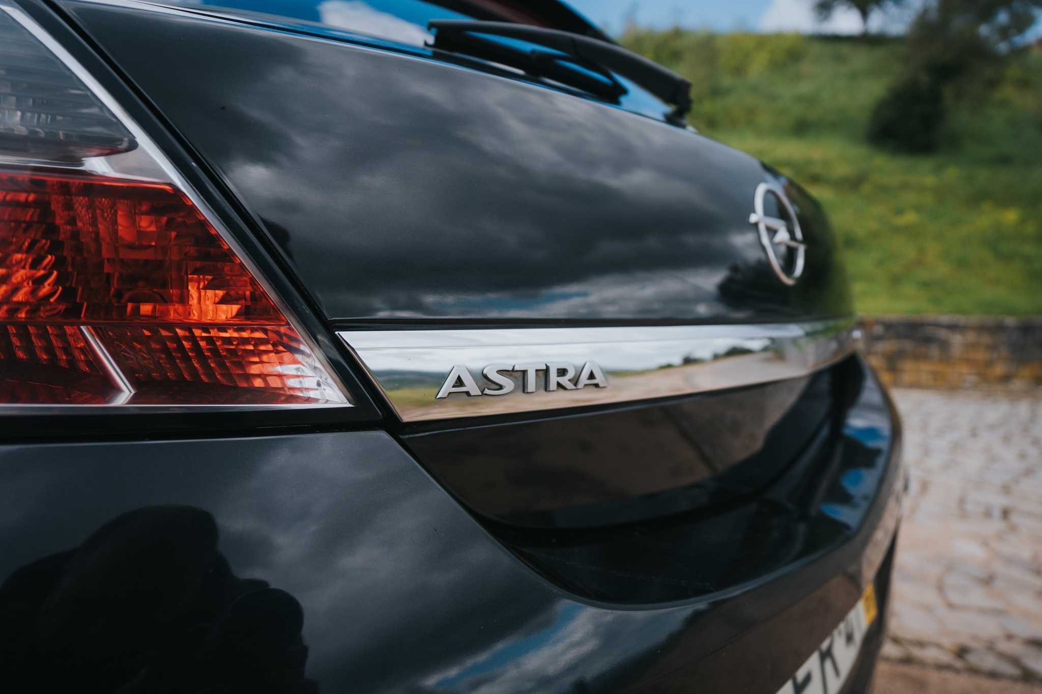 Opel Astra GTC 1.9 CDTi 150cv