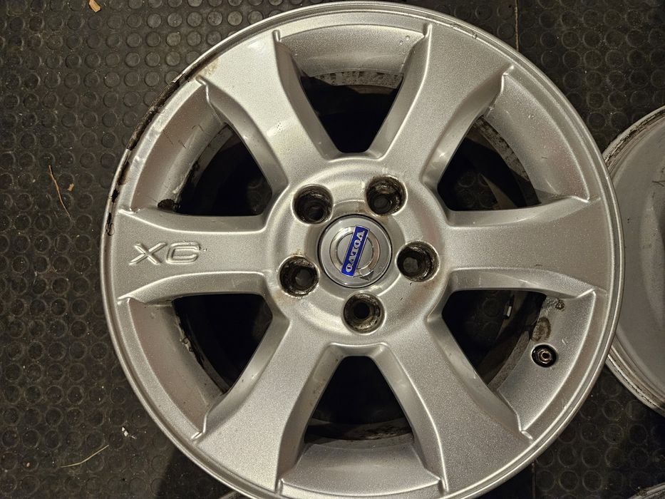 Alufelgi 16"  Volvo XC70 5x108 oryginalne
