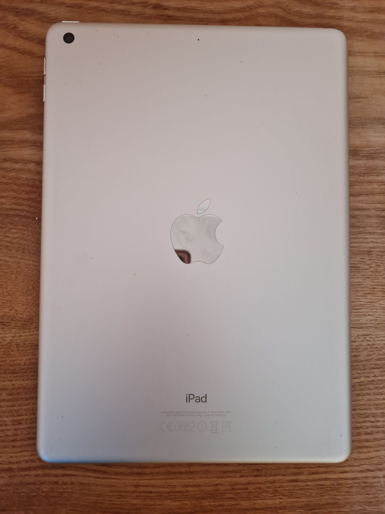 Планшет iPad 9.7"  A1822
