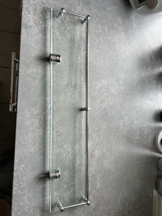 Półka szklana łazienkowa