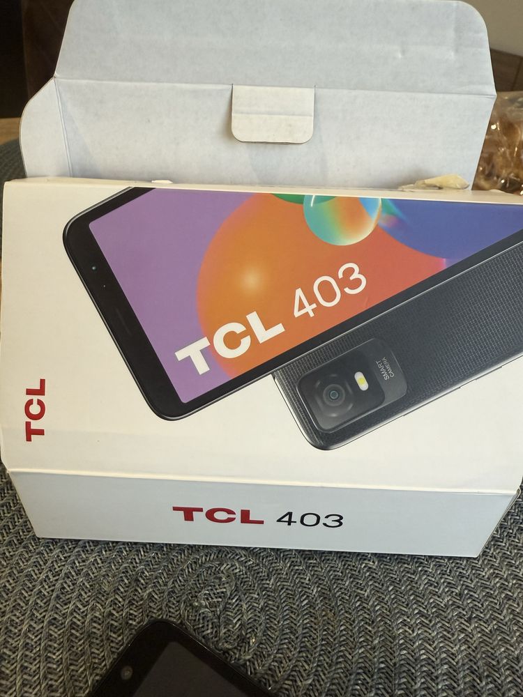 Телефон андроїд TCL 403
