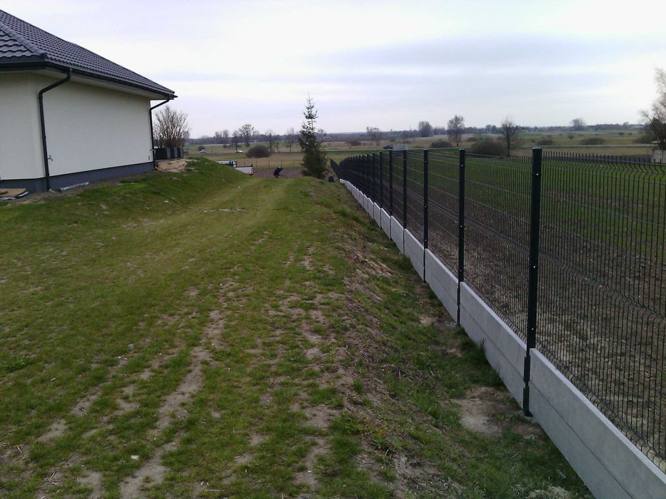 montaż ogrodzeń,ogrodzenia,panel siatka betonowe,bramy,panelowe.
