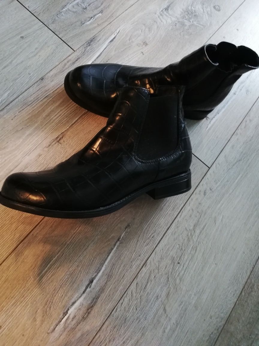 Buty damskie r 40 botki