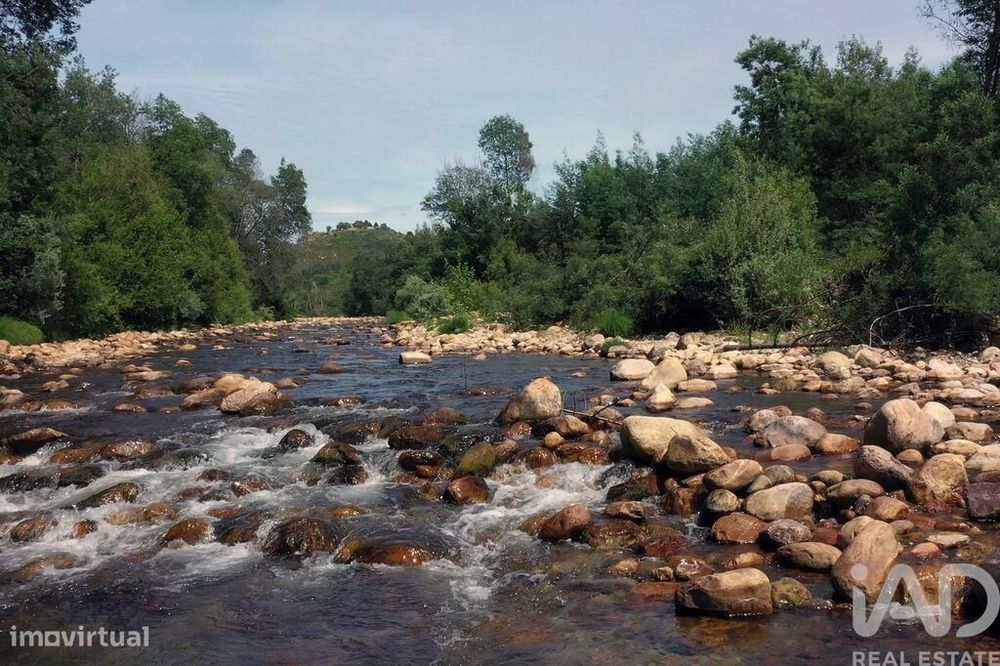 Casa / Villa em Serpins de 63,00 m2