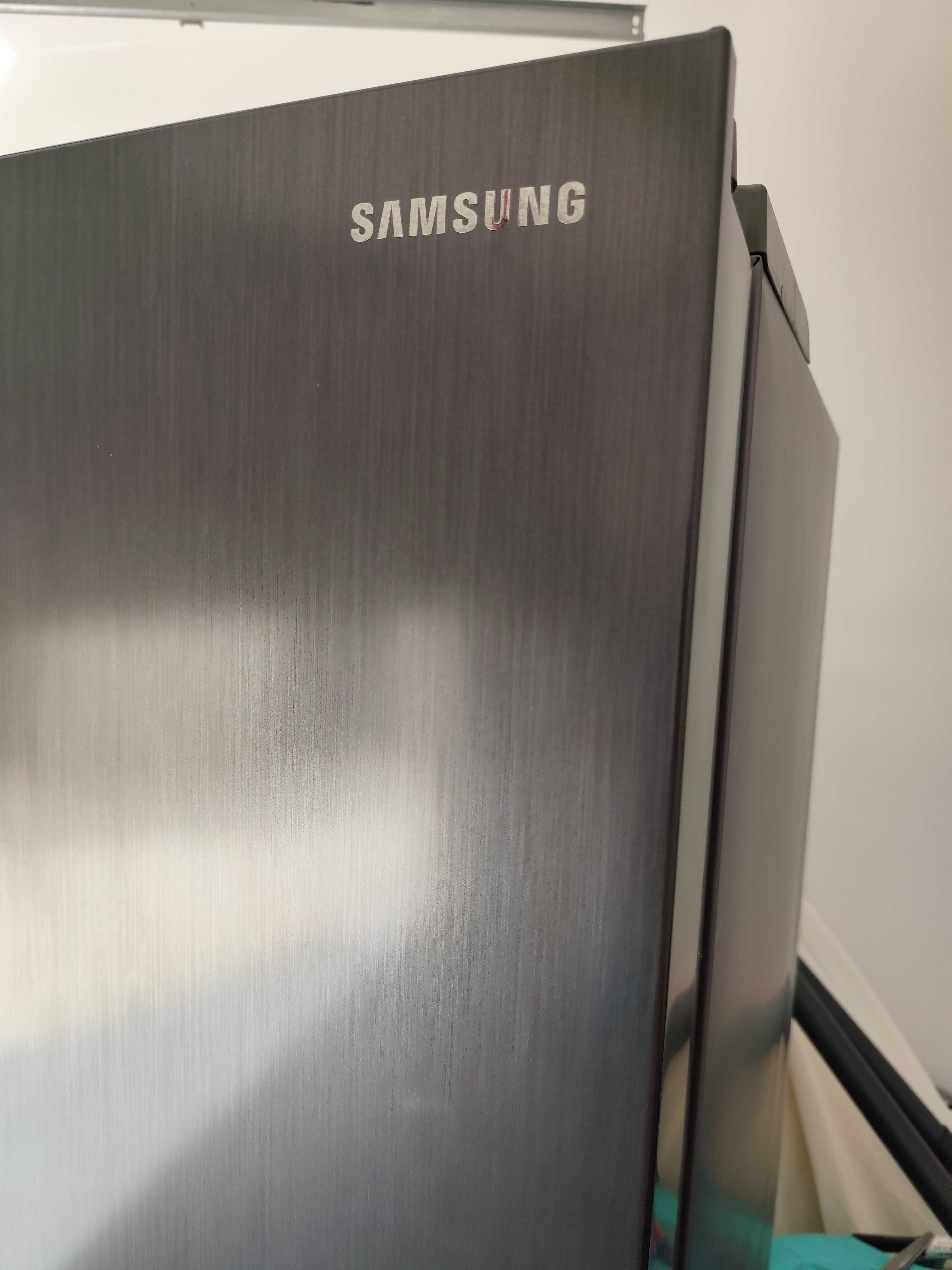Frigorífico Americano RS68A8821B1 (avariado)