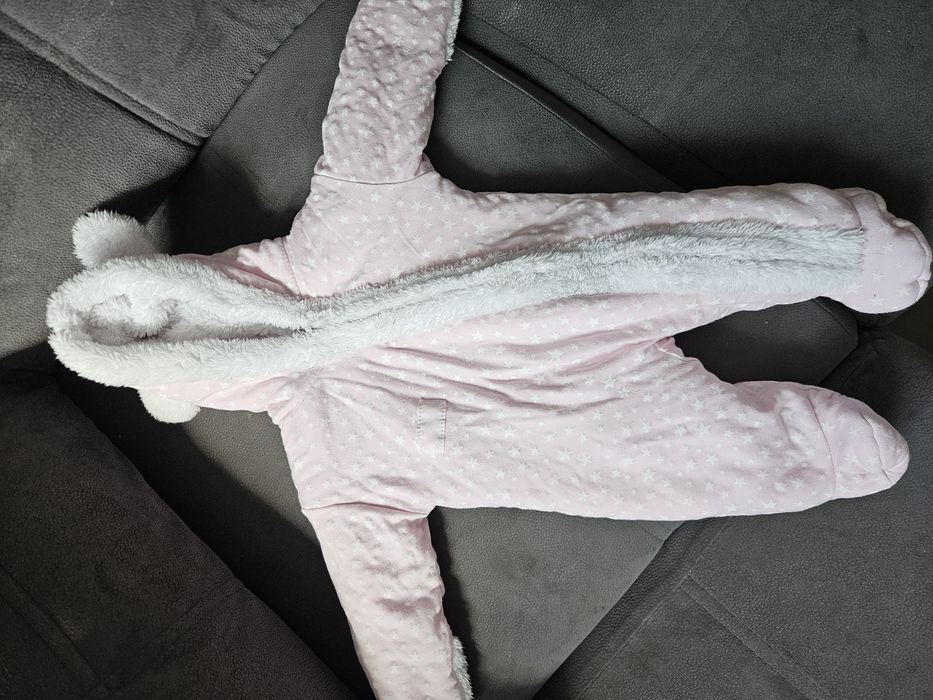 Kominezon dla dziewczynki rozmiar 74