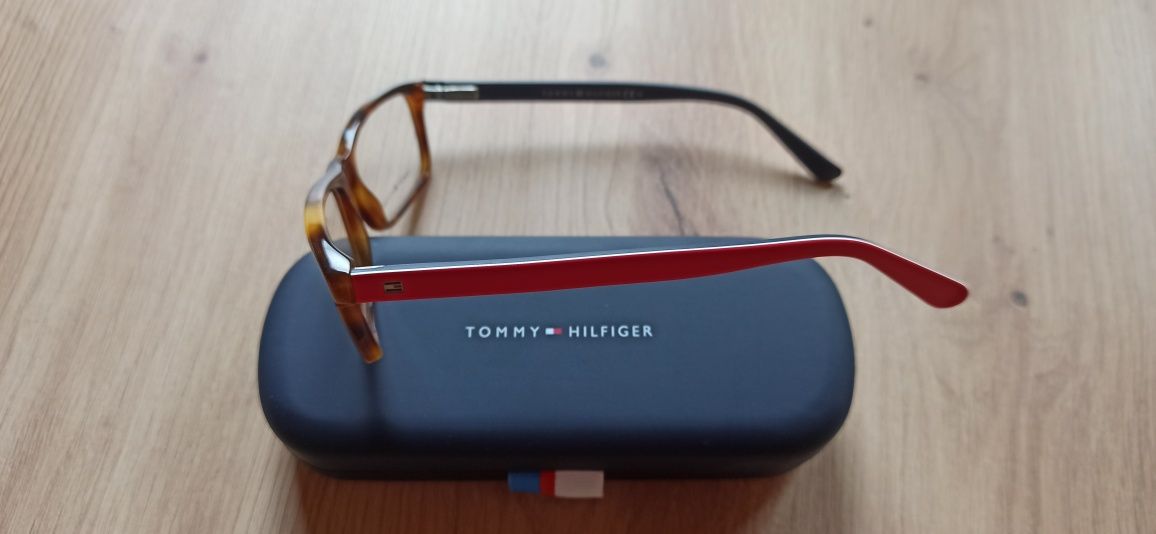 Tommy Hilfiger okulary