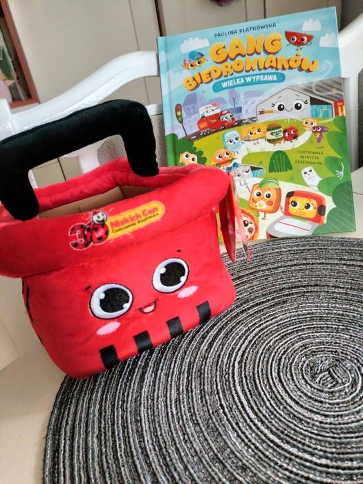 Meeeggaaa paka dla dziewczynki/dzuewczynek + gang biedroniakow koszyk