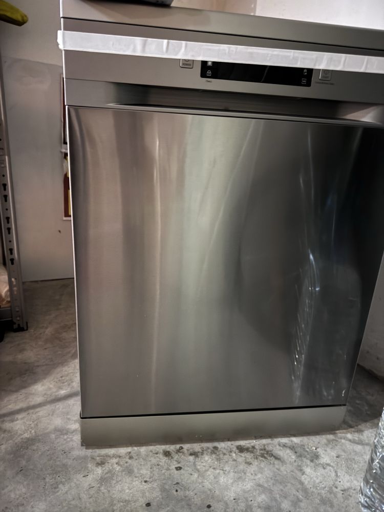 Lava Loiça Samsung Dw60m6040FS