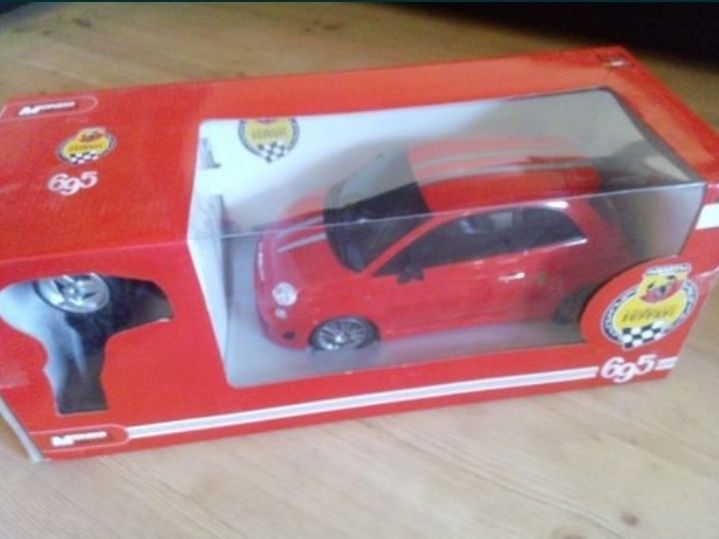 Zdalnie sterowany samochód auto Fiat 500 Ferrari 695 Abarth czerwony