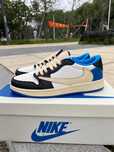 Buty Jordan1RetroLowOGSPFragment x Travis Scott sportowe rozmiar.44