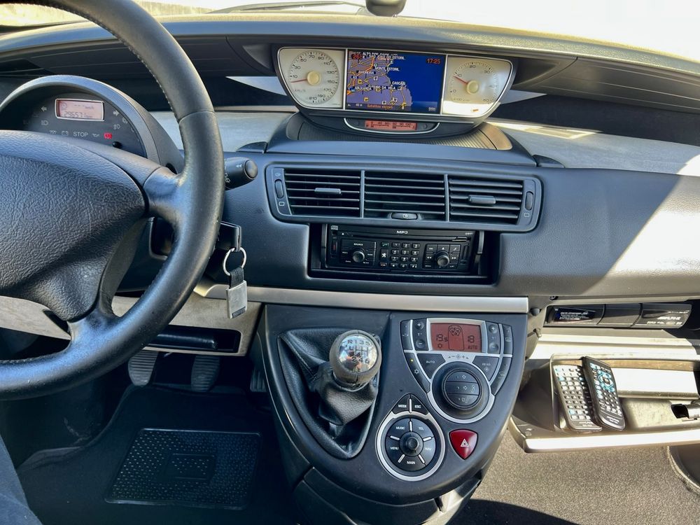 Peugeot  807 2.0 HDI  NavTech impecavel