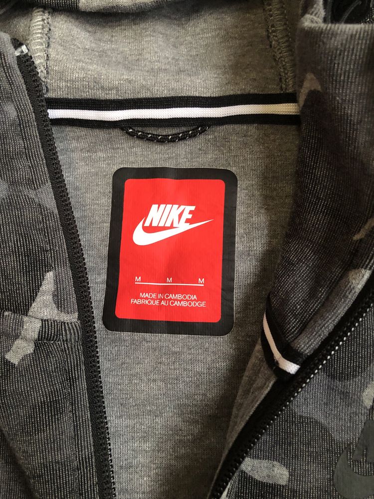 nike tech flecce жіночій