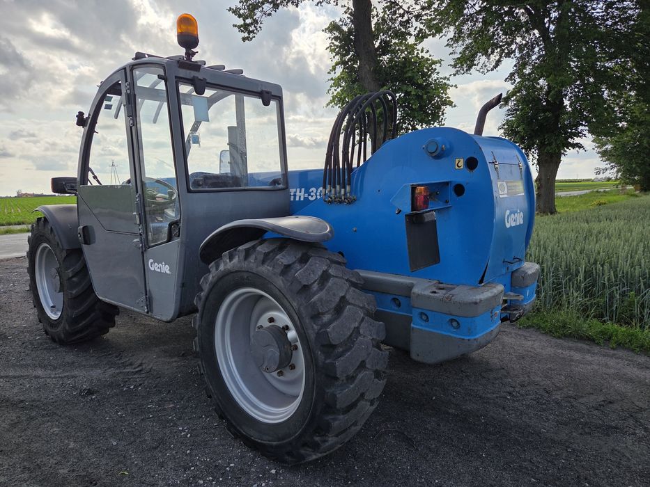 Ładowarka teleskopowa genie 3007 cat , merlo