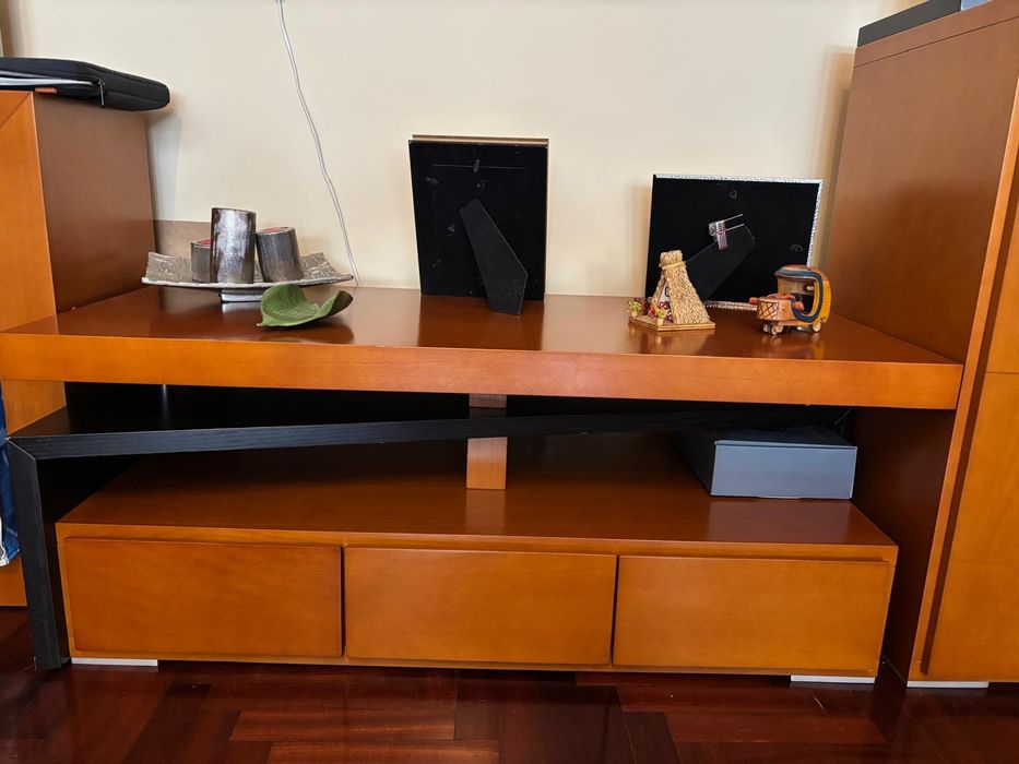 Conjunto de 4 móveis de sala em madeira maciça cerejeira e wengué