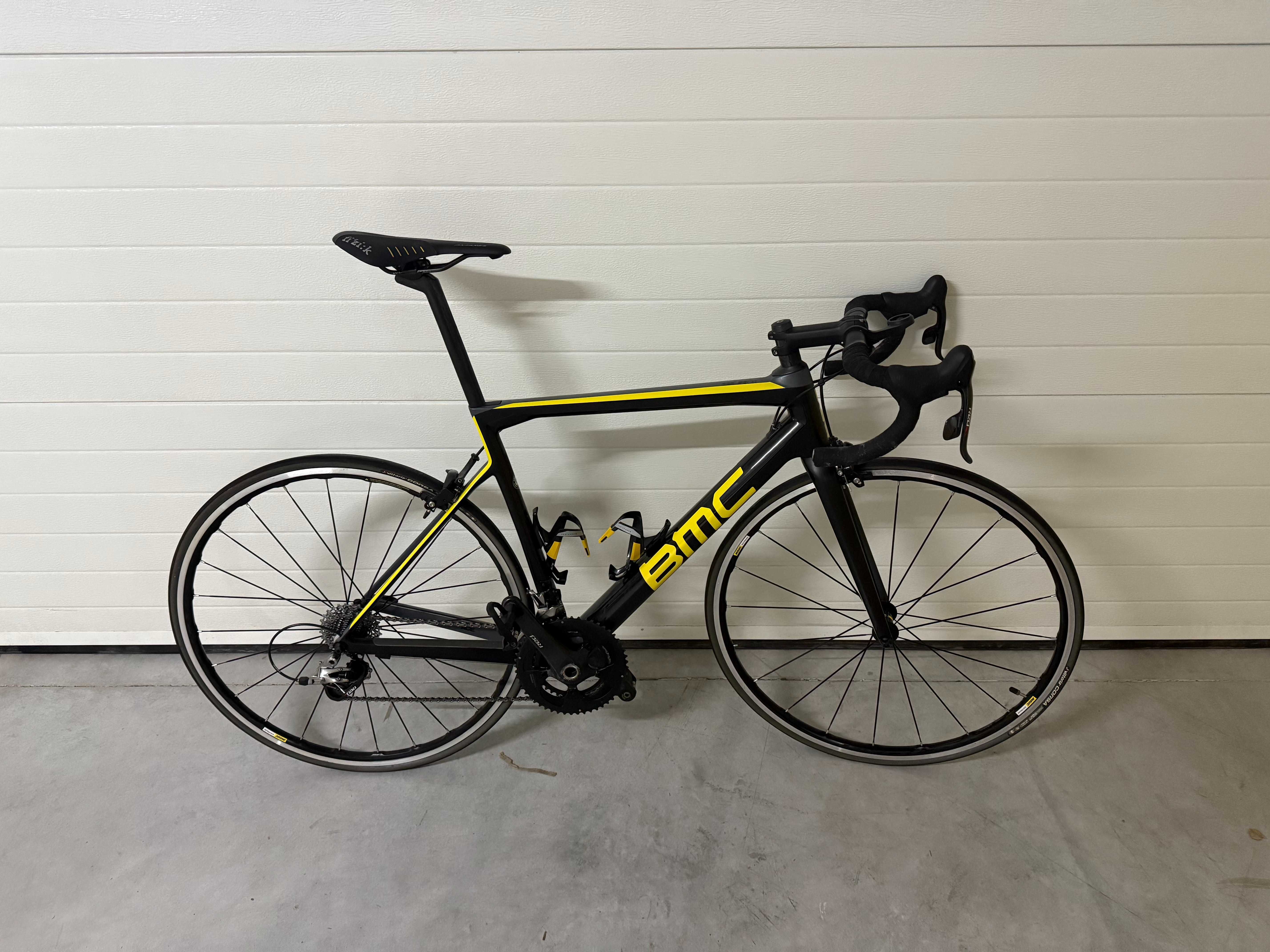 Bicicleta de estrada BMC Team machine