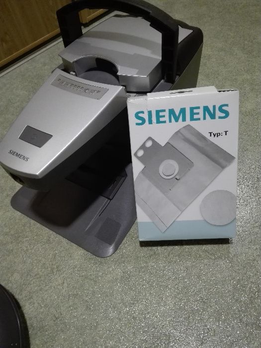 Робот пилосос Сіменс Siemens VSR 800