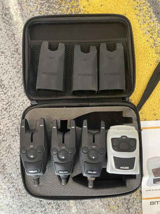 Sygnaliatory z centralką 3+1 Prologic Bat+ all blue