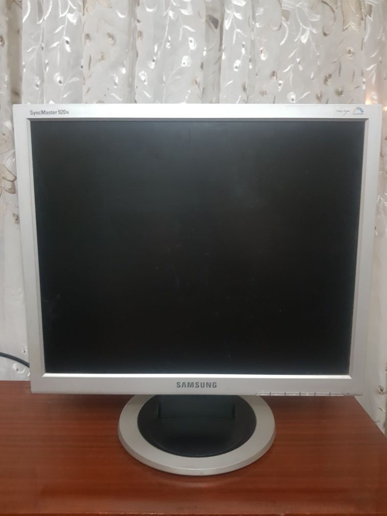 Продам монитор 19 Samsung 920n