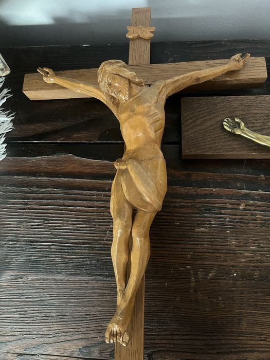 Stary drewniany  krzyż