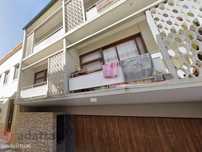 Moradia T4 com garagem e logradouro - Para renovar na Figueira da Foz!