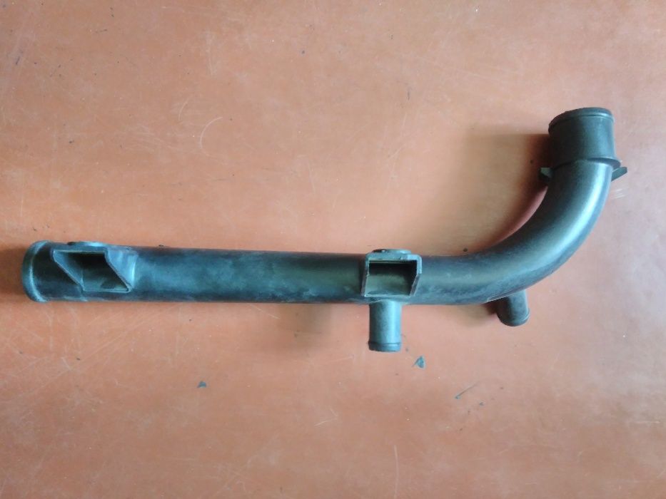 Трубка (саксофон) GM пластиковая помпы Chevrolet Tacuma 2.0