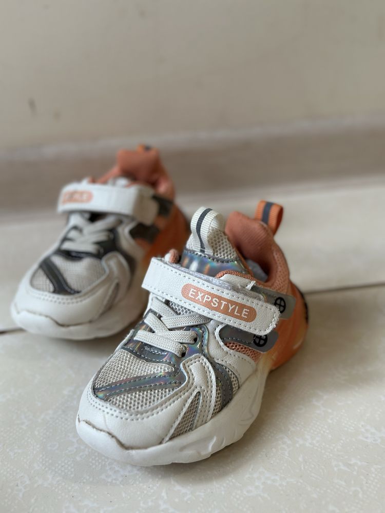 Кросівки дитячі 24 розмір