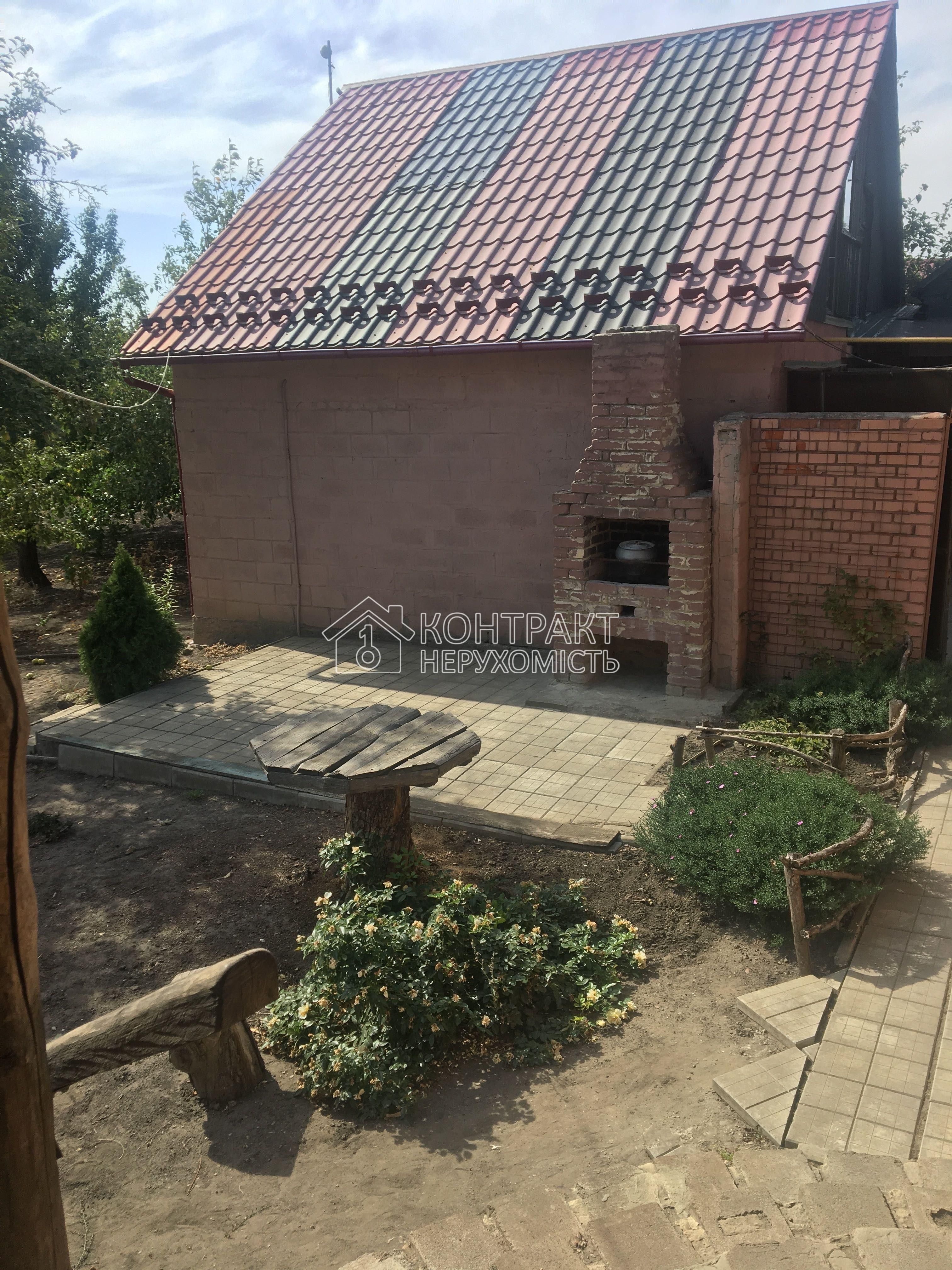 Продам будинок-садибу  30 соток землі приватизовані