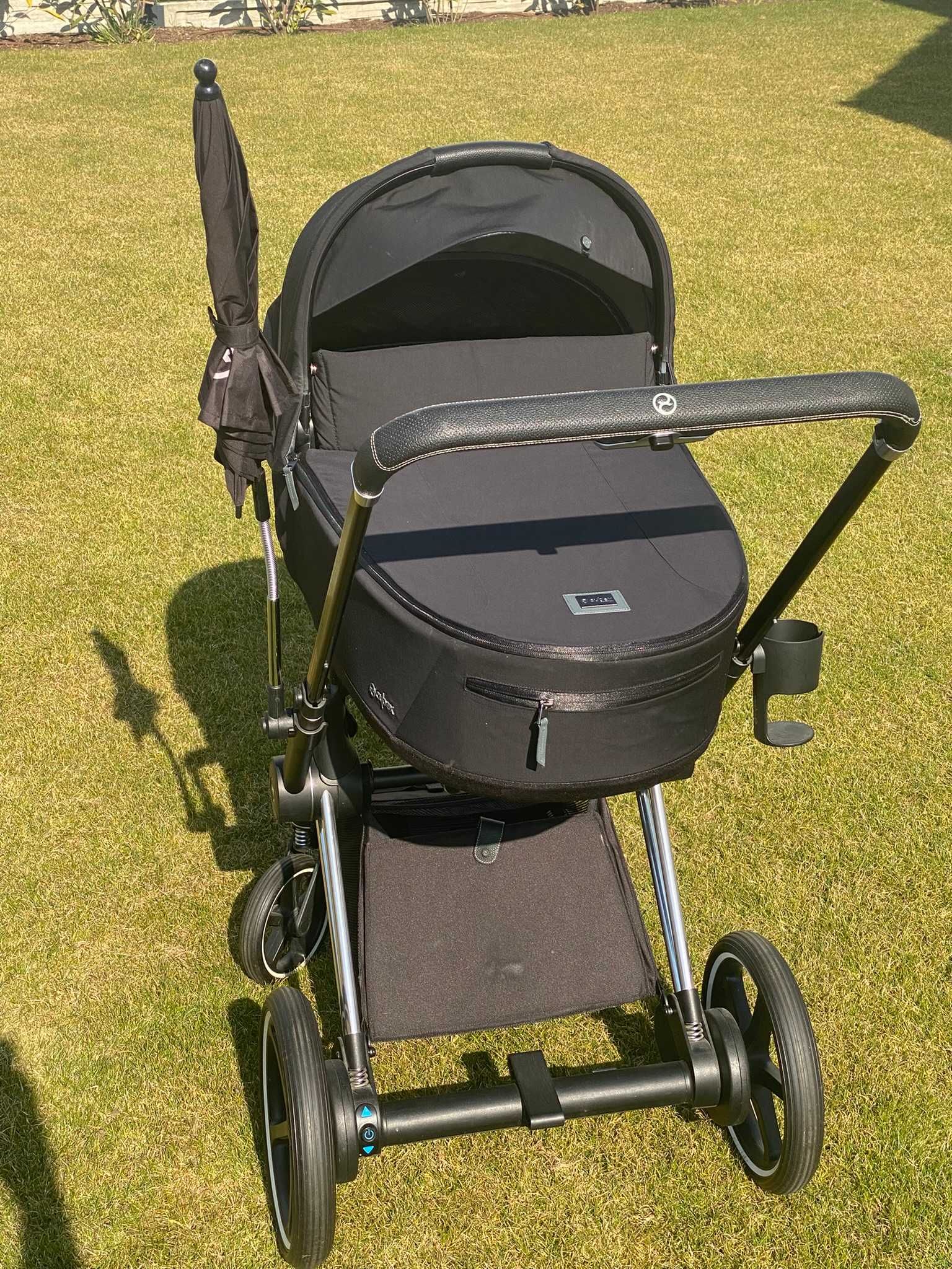 Wózek Cybex e-Priam 2w1 - gondola i spacerówka, napęd elektryczny