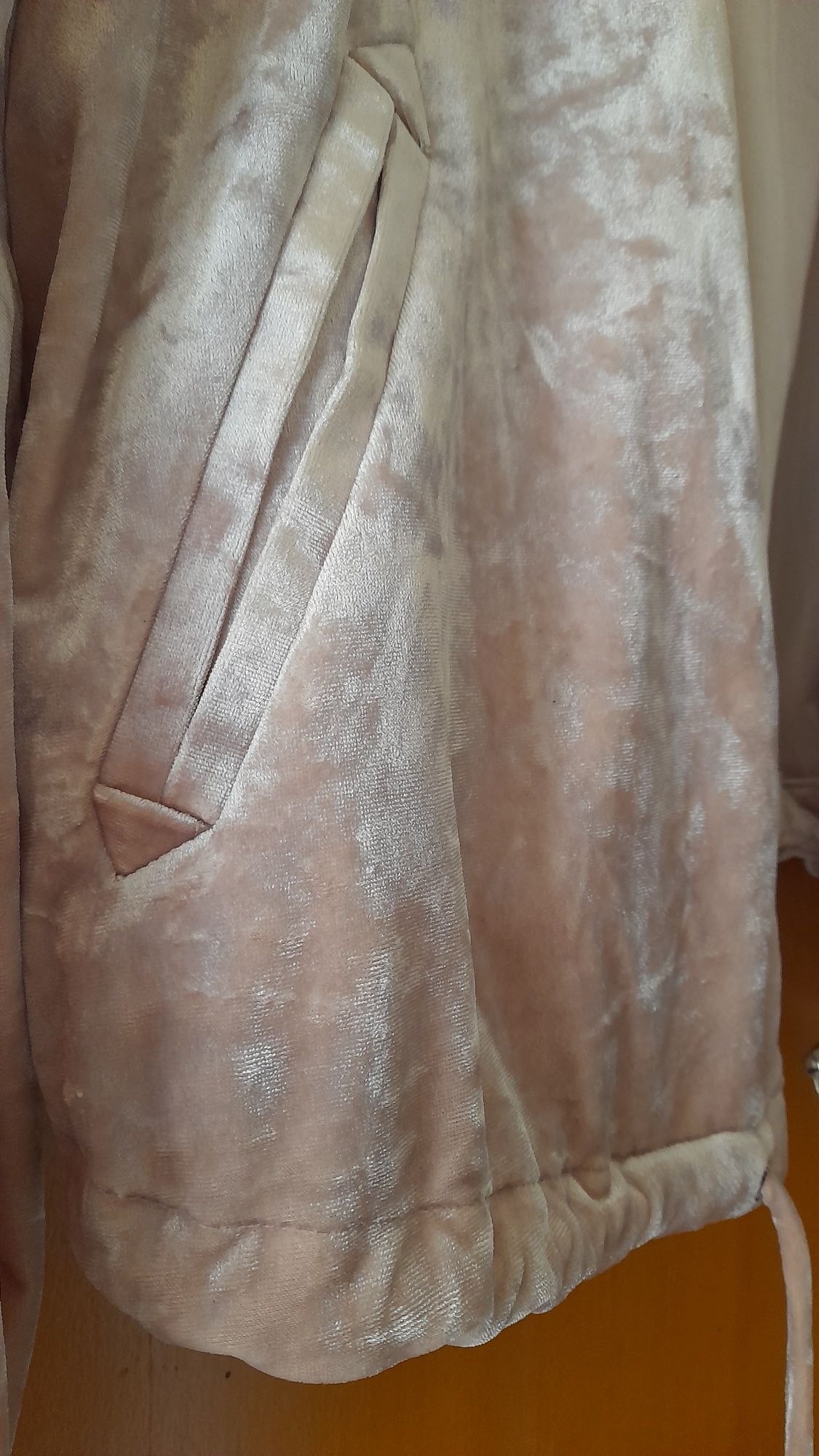 Casaco desportivo em veludo H&M, cor rosa velho tamanho 38 - Novo
Art