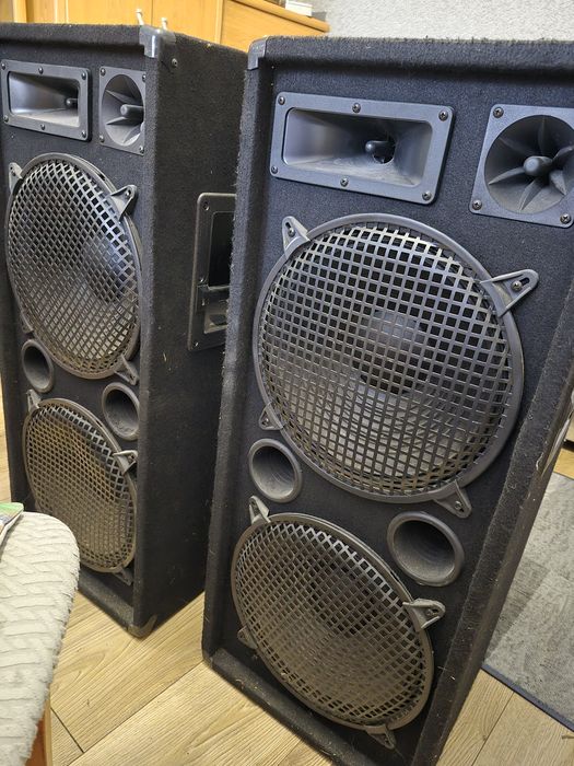 Kolumny estradowe 300 W – komplet 2 sztuki