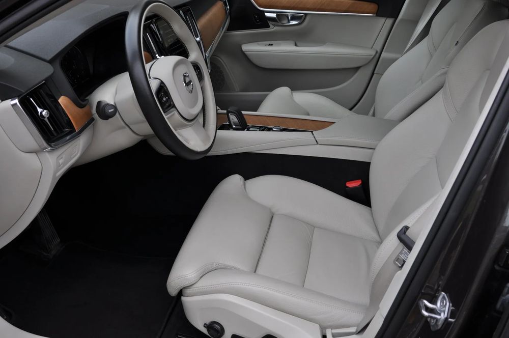 Volvo V90 VOLVO V90 2.0 B4 197km 2021R ACC REZERWACJA Harman Kardon Fa Vat23%