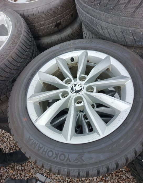 Oryginalne Felgi + opony zimowe Skoda  R16 rocznik 2024 5x112