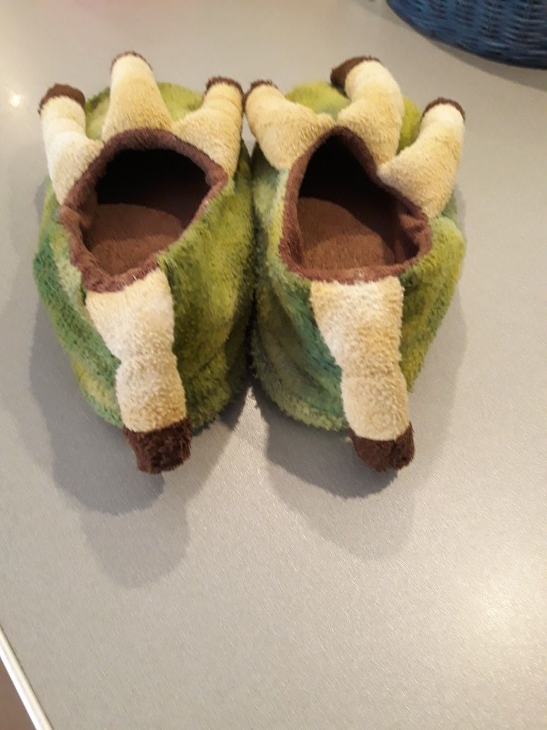 Trepki kapcie pantofle domowe 31  - 32 dla fana dinozaurów