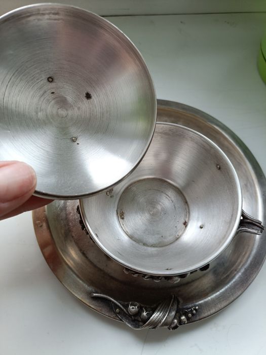 Cukiernica z metalu