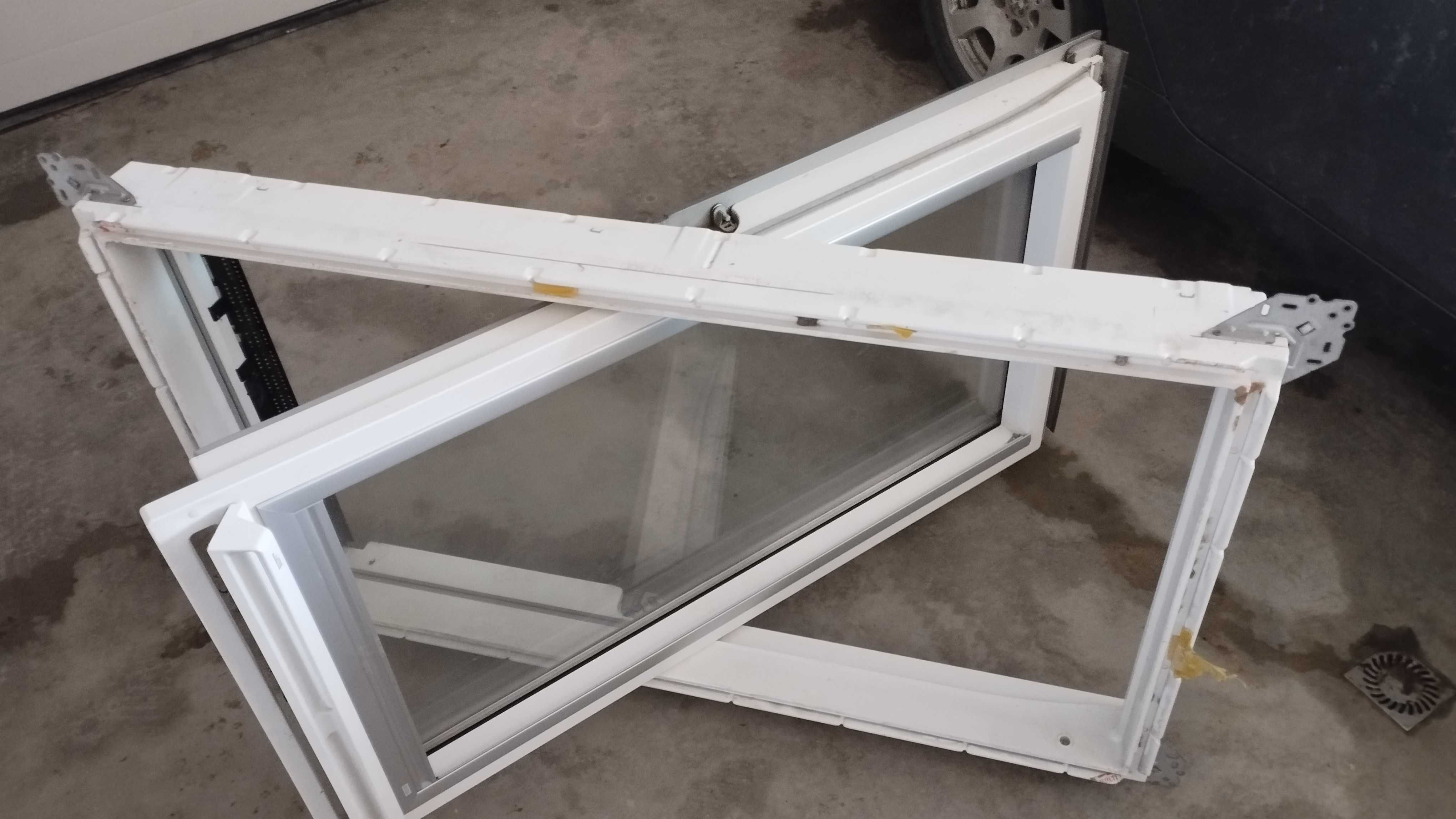 3x plastikowy Velux GGU 78x140 z obróbkami